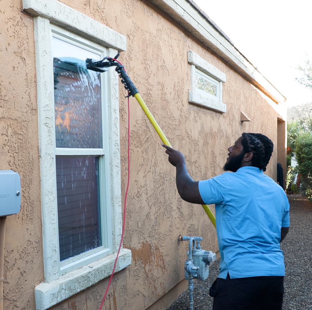 Screen cleaning service